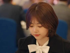 《你比星光美丽》纪星借韩廷名声去租打印机韩廷生气原因