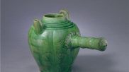 故宫馆藏绿釉刻划花单柄壶