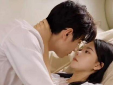 《小可怜哭唧唧肚里崽崽找爸比》剧情介绍