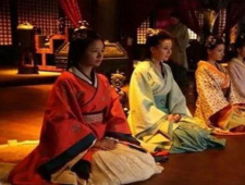 汉朝跪着吃饭的原因