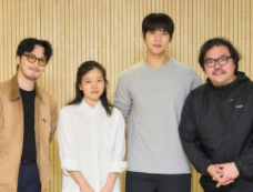 电影《孔雀舞曲》剧情介绍