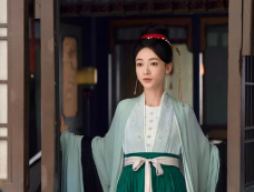 《墨雨云间》薛芳菲一石六鸟