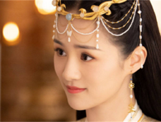 《<em>且试天下</em>》中天下第一美人华纯然是谁