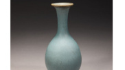 故宫馆藏钧窑天蓝釉玉壶春瓶