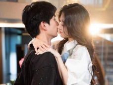 《闪婚病娇后每天都在努力求生》剧情介绍