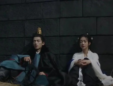 《墨雨云间》为什么说叶世杰是正房萧蘅是妾室