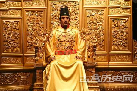 明朝都城从南京迁都到北京 这里边有哪些优势和劣势
