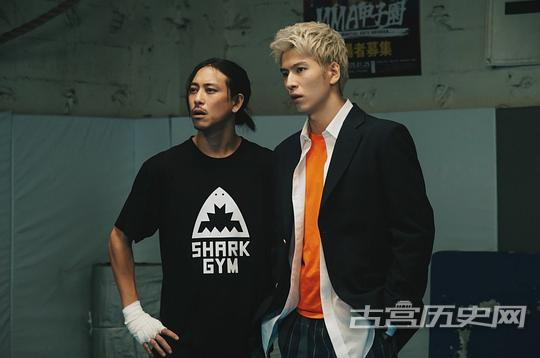 《红蓝》第1集分集剧情介绍