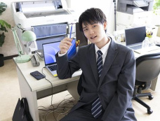 《公司里的小小前辈》第7集分集剧情介绍