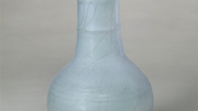 故宫馆藏官窑粉青釉弦纹瓶