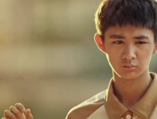 《看不见影子的少年》边杰的真实身份