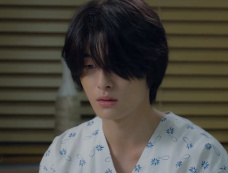 韩剧《黑帮的我成了高中生》第1-2集剧情介绍：附身尹灿荣替其扭转人生