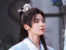 少年白马醉春风百里东君为何酒醉才能使用剑术