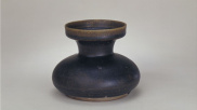 故宫馆藏德清窑黑釉唾壶