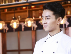 《火柴小姐和美味先生》第15集分集剧情介绍