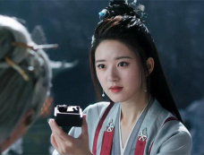 《<em>且试天下</em>》兰因璧月最后给谁用了