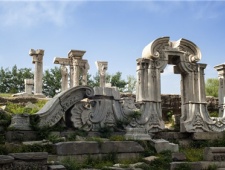 为什么圆明园被烧毁，故宫却得以保存呢