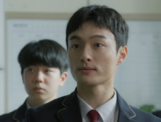 韩剧《黑帮的我成了高中生》第1集分集剧情介绍