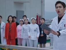 《手术直播间》苏云苏离是什么关系