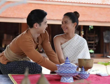 《月亮咒语》剧情介绍