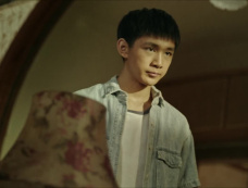 《看不见影子的少年》边杰是谁杀的