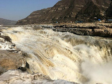 黄河壶口瀑布地理位置