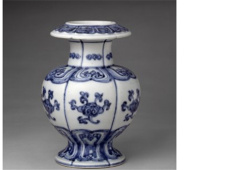 故宫馆藏青花折枝灵芝纹石榴尊