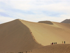 敦煌鸣沙神山的传说