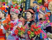 彝族插花节的传说