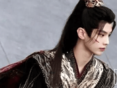 《少年白马醉春风》叶鼎之喜欢谁