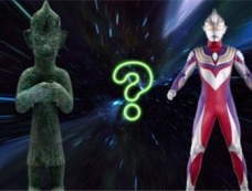 三星堆奥特曼铜像