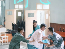 电影《倒仓》演员表