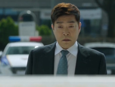 韩剧《法官大人》第1集分集剧情