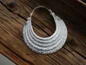 苗族胸颈饰组成介绍