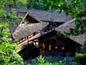 关于土家族吊脚楼的传说