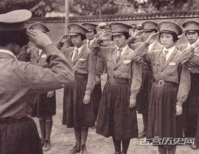 沦陷时期南京女警察在训练。