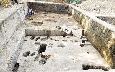 河南漯河西溪花园考古发掘出土陶器、骨簪等大量文物