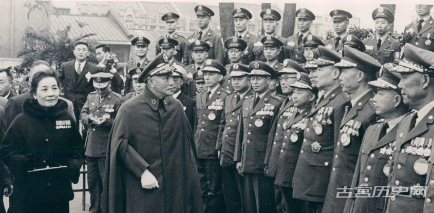1964年的蒋介石宋美龄。