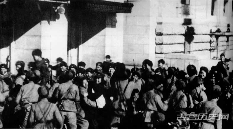 1950年1月4日中朝军队攻占汉城。