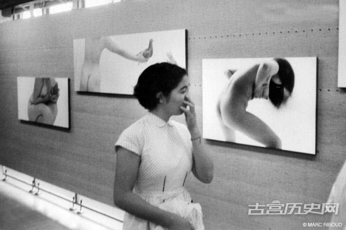 1958年的日本某人体艺术展。