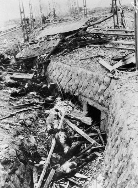 遭“核平”的广岛：死者堆满沟渠