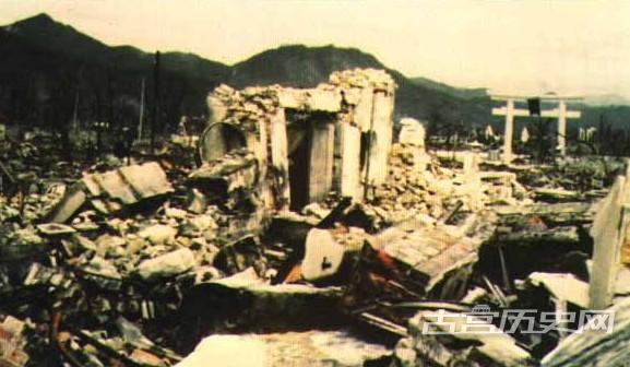 遭“核平”的广岛：死者堆满沟渠