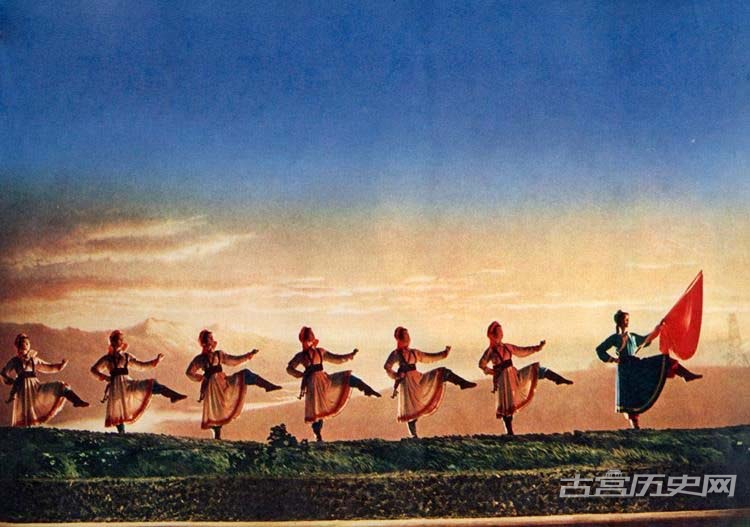 小舞蹈《鱼水情》（中国人民解放军铁道兵政治部宣传队演出）。