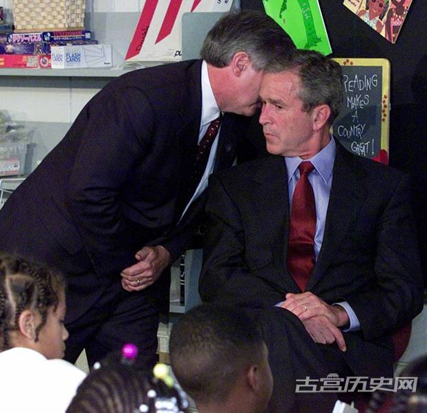 2001年9月11日，小布希听到恐怖攻击消息时的表情。