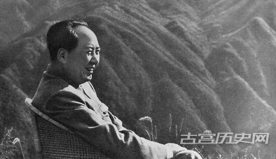 1961年，毛泽东同志在庐山。