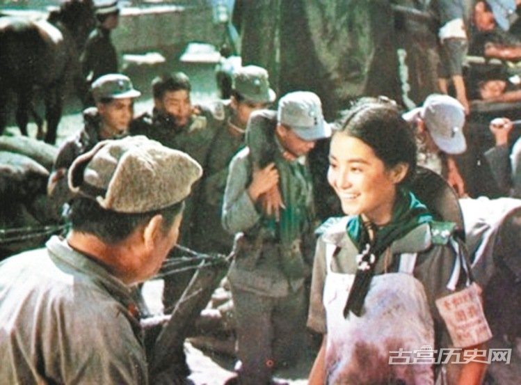 抗日电影《八百壮士》：女主角是谁
