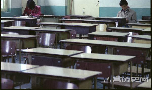1985年4月，北京171中学教室。