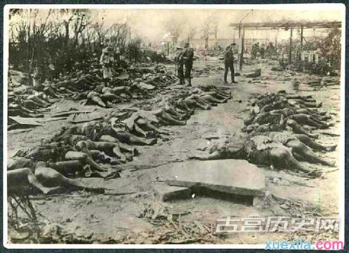 日本广岛原子弹事件的争议