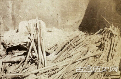 1895年，田庄台，战后从战场上收集的枪支。