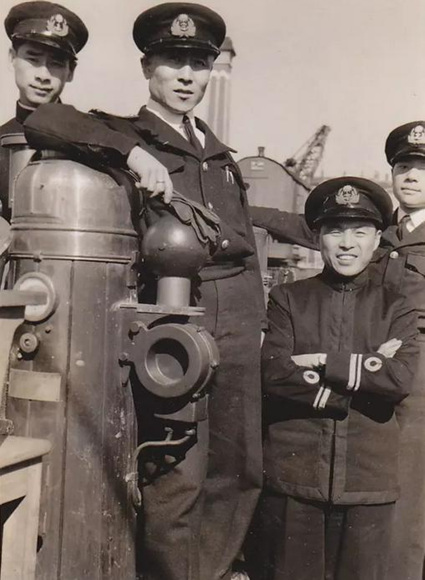 英国战舰上参战的中国海军军官